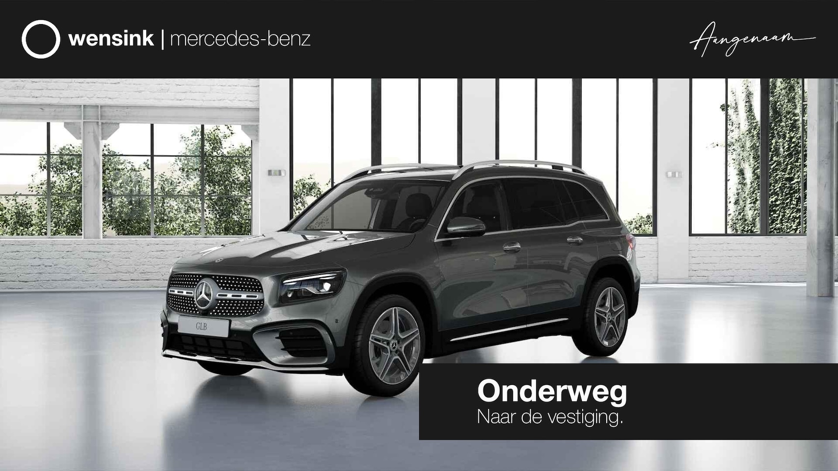 Mercedes-Benz GLB - 180 Business Solution AMG | Panoramaschuifdak | Premium Plus | Trekhaak | Verschuifbare Ba - AutoWereld.nl