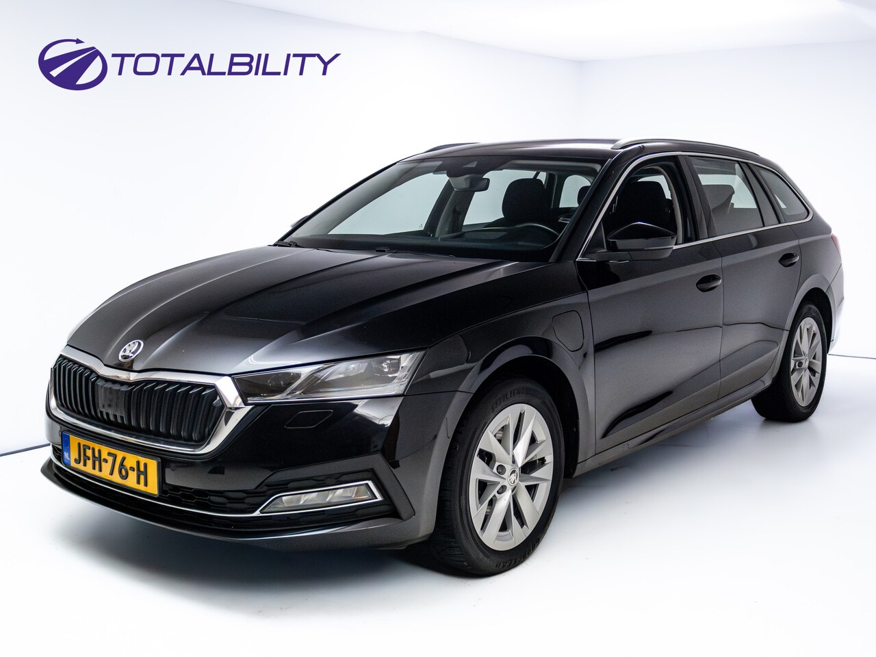 Skoda Octavia Combi - 1.4 TSI iV PHEV Business Edition 150 PK | El.verstelb stoelen met geheugen | Trekhaak | Ad - AutoWereld.nl
