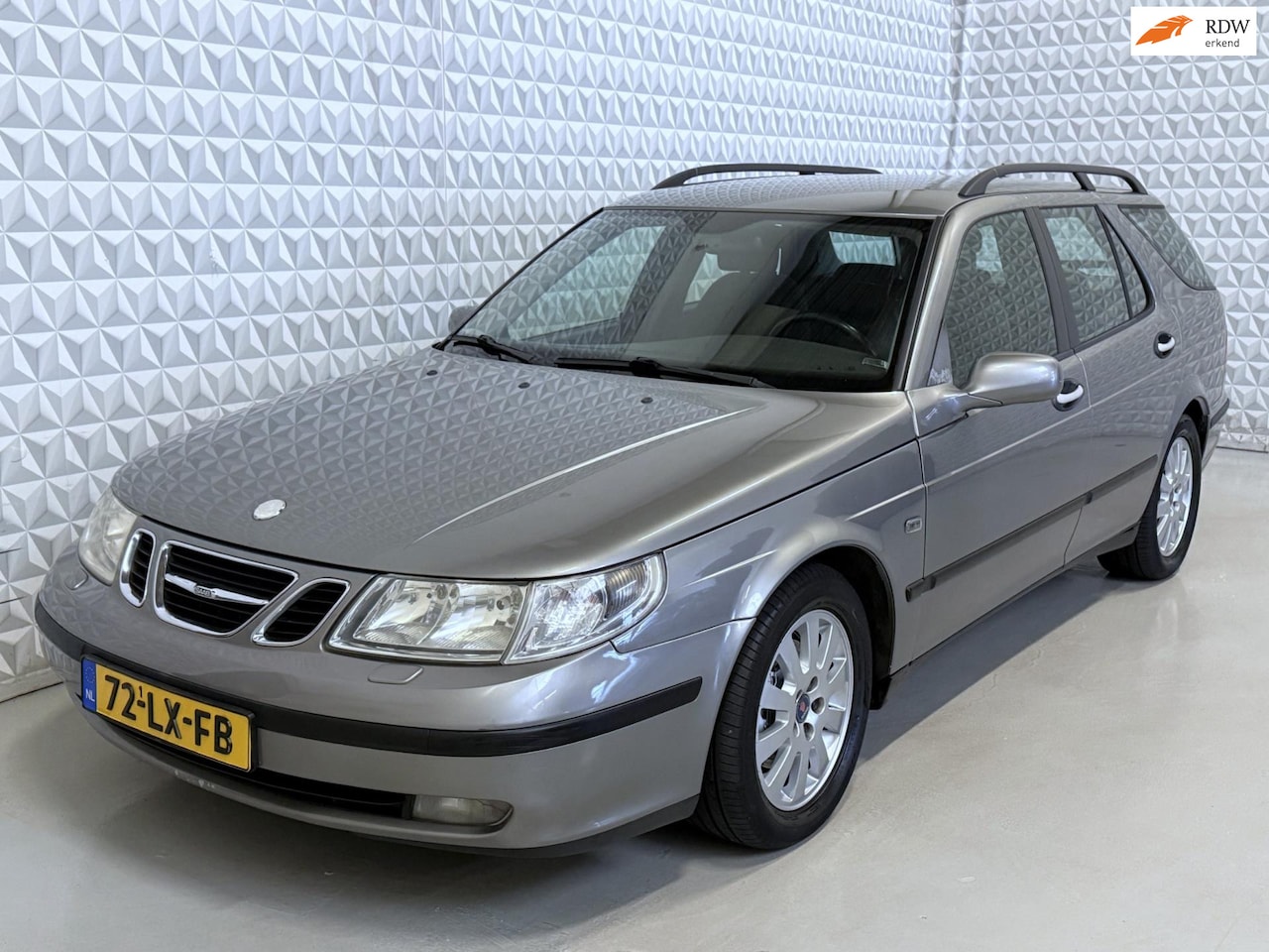 Saab 9-5 Estate - 2.0t Linear Business Pack in goede/nette staat! (2003) - AutoWereld.nl