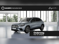 Mercedes-Benz GLA-Klasse - 250e Business Solution AMG | Trekhaak | Panoramaschuifdak | 360 Camera | Dodehoekassistent