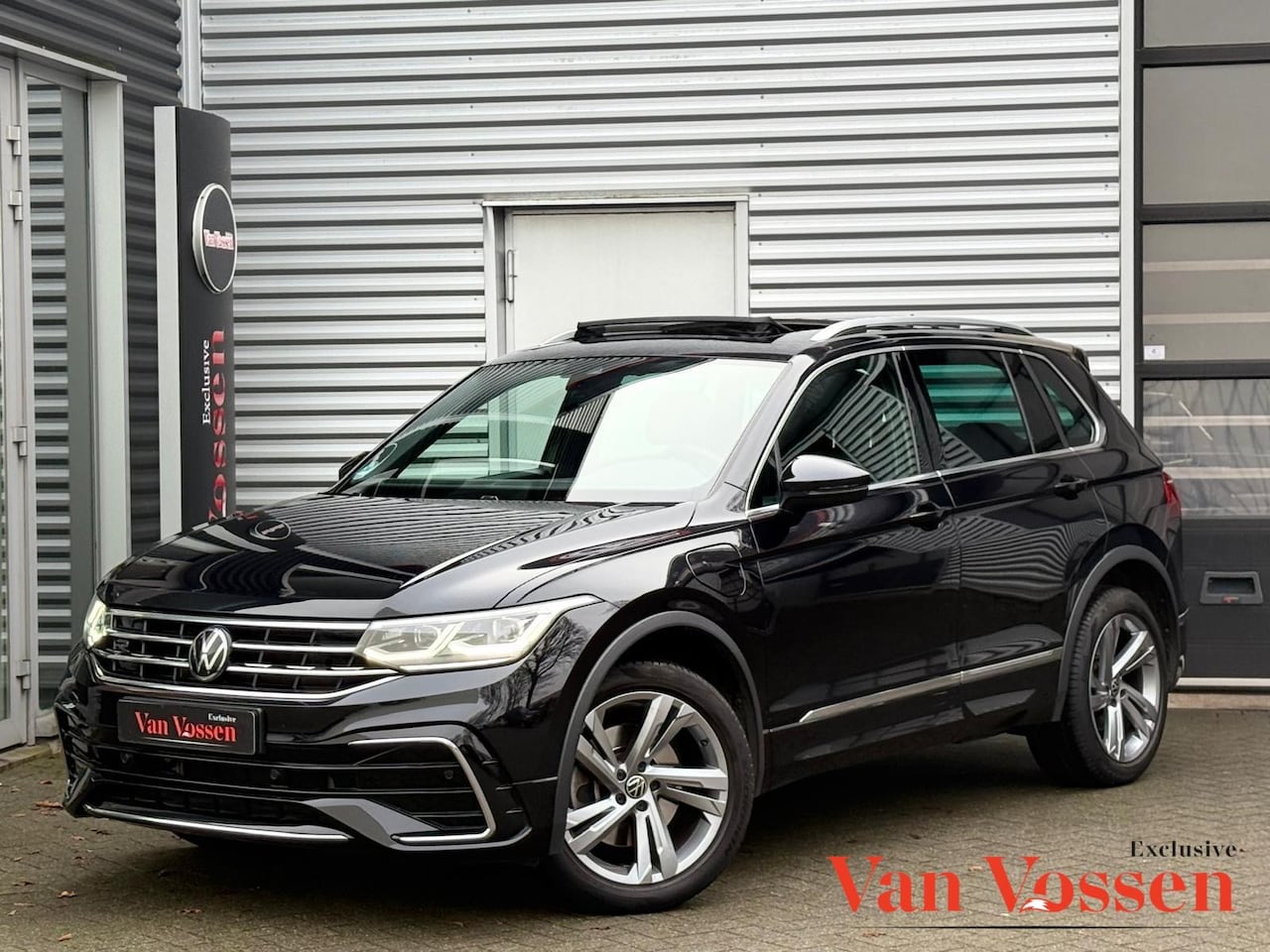 Volkswagen Tiguan - 1.4 TSI eHybrid R-Line|Leder|Memorystoelen|IQlight|ACC|Laneassist|Carplay|Sfeer| - AutoWereld.nl