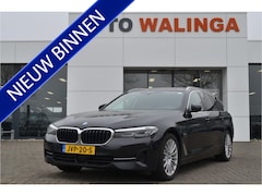 BMW 5-serie Touring - 530e Leer | Head Up | Stuur-Stoelverw v+a | Adapt Cr | Sfeerverl.| Dealer onderhouden
