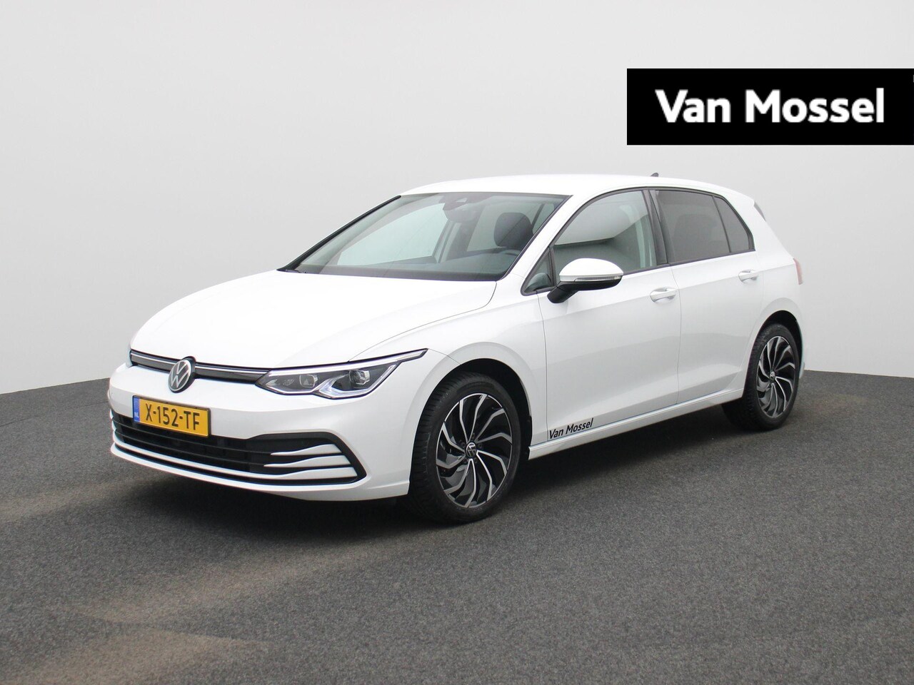 Volkswagen Golf - 1.0 eTSI Life Business led matrix (iq.light) | 17 inch lichtmetaal | Navigatie | Stoelverw - AutoWereld.nl