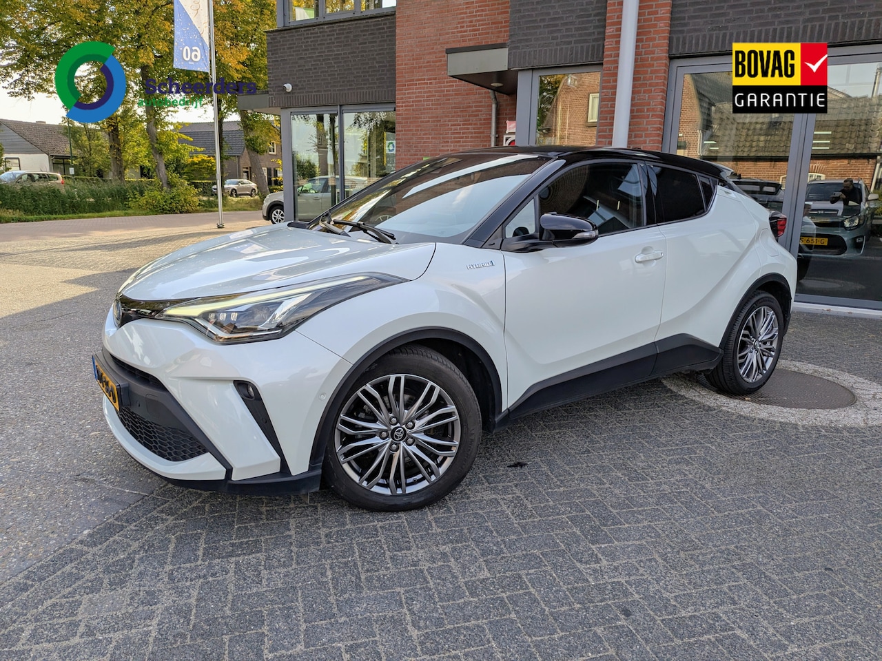 Toyota C-HR - 2.0 Hybrid Executive 2.0 Hybrid Executive, 183 pk JBL Leder, Navi. - AutoWereld.nl