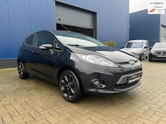 Ford Fiesta - 1.25 Titanium / 82PK / AIRCO / STOELVERWARMING / LM VELGEN / BLUETOOTH