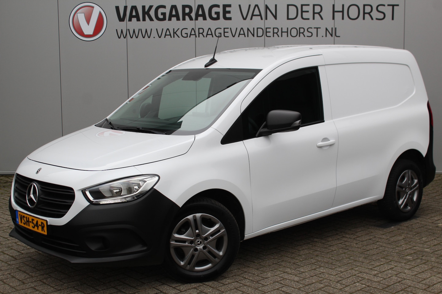 Mercedes-Benz Citan - 110-96pk CDI L1. Euro 6 AQ. Erg nette en handige bedrijfswagen voor nog jaren rijplezier ! - AutoWereld.nl
