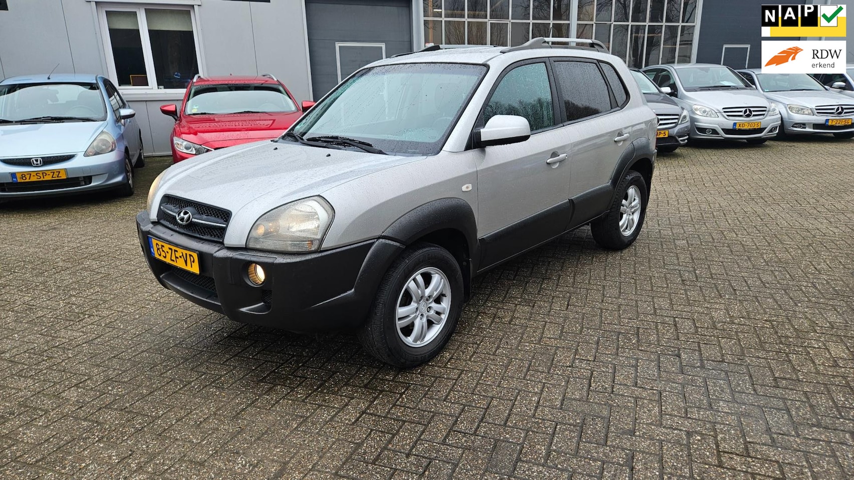 Hyundai Tucson - 2.0i Style In nieuwstaat 164000 KM NAP. - AutoWereld.nl