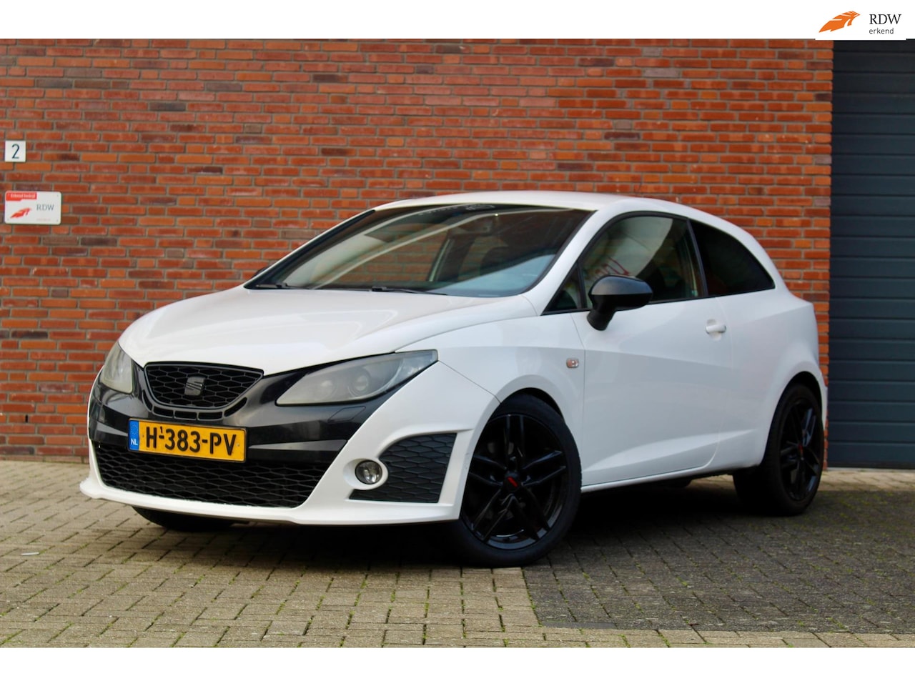SEAT Ibiza SC - 1.4 TSI Cupra Bocanegra | DSG 180PK Stoelverw - AutoWereld.nl