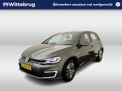 Volkswagen e-Golf - E-DITION / Achteruitrijcamera / 16 Inch / Climate control / Adaptive Cruise / Led