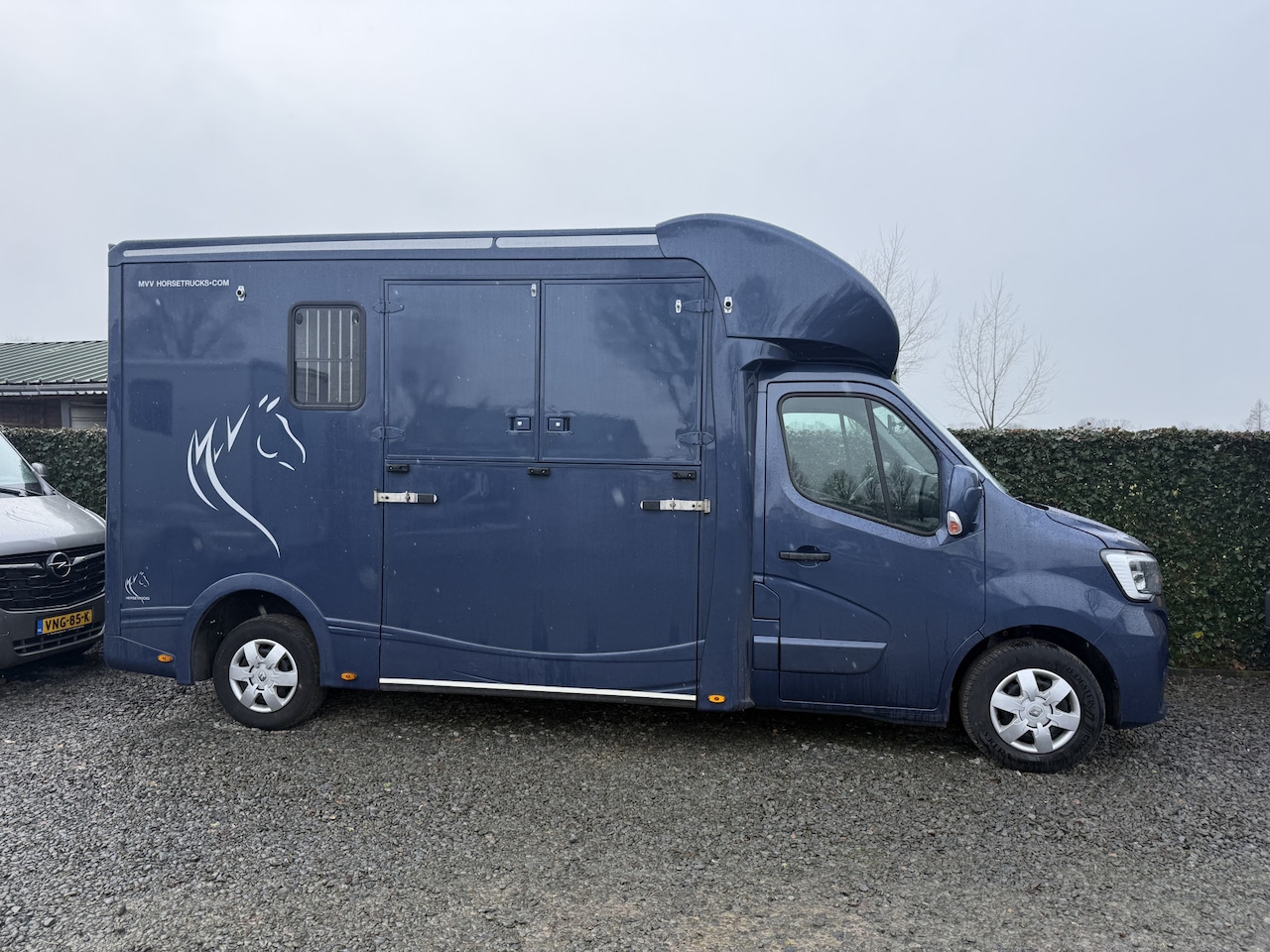 Renault Master - PAARDENWAGEN | HORSETRUCK | ATM | STALLION 3XL | 2024 | HENGST | 59.500KM | 3-SEAT | MANUE - AutoWereld.nl