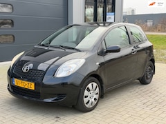 Toyota Yaris - 1.3 VVTi Sol