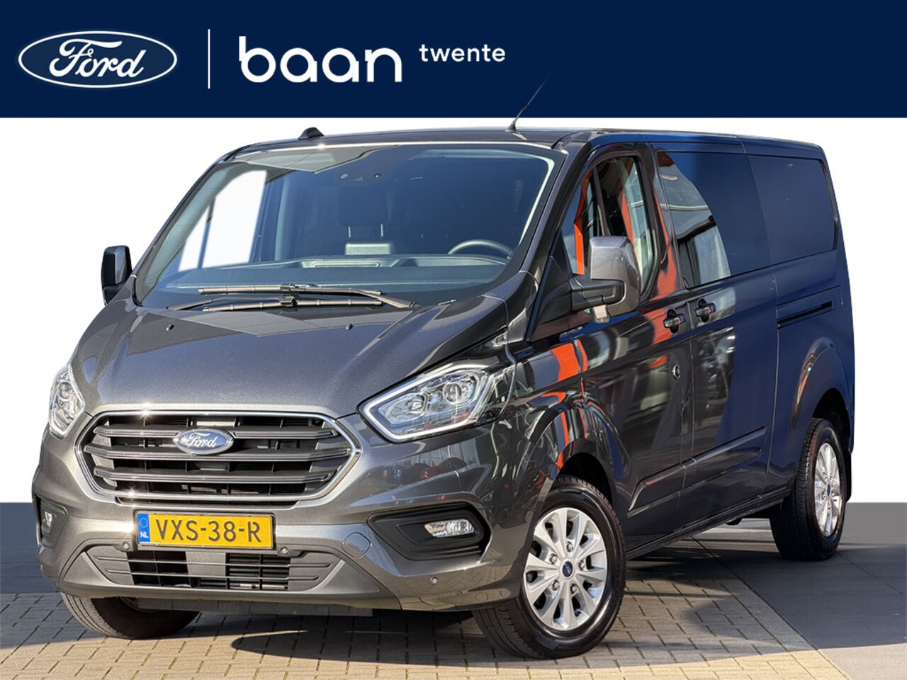 Ford Transit Custom - 300 L2H1 2.0 TDCI 170pk Limited DC | Camera | Trekhaak | Bijrijdersstoel | 2x schuifdeur | - AutoWereld.nl