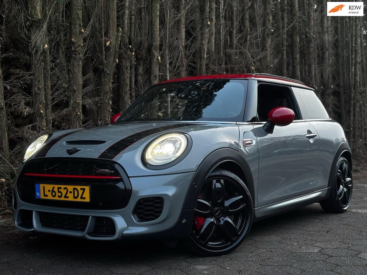 MINI John Cooper Works - Mini 2.0 | Pano | Head-Up | H&K | Camera - AutoWereld.nl