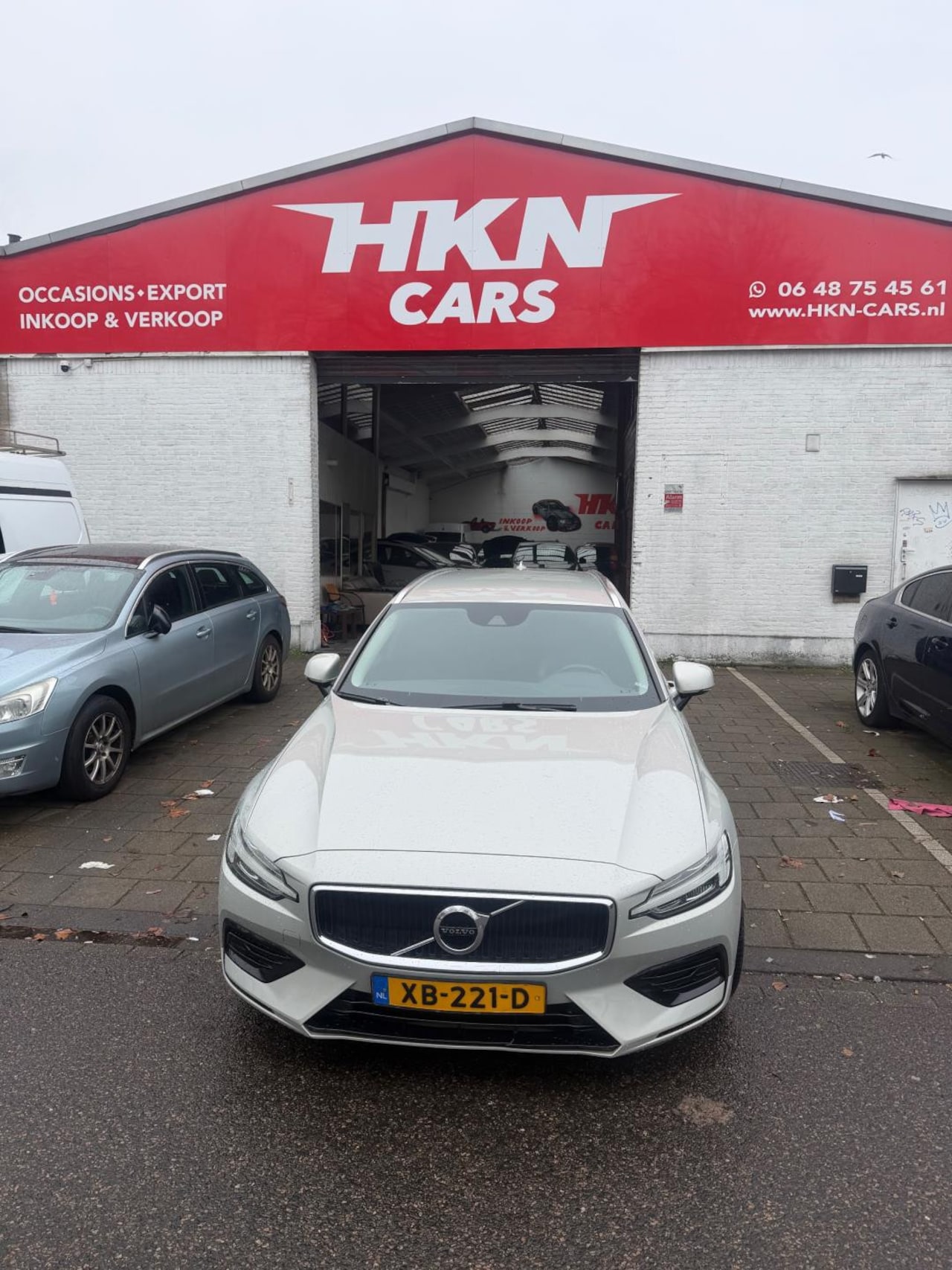 Volvo V60 - 2.0 T5 Momentum 2.0 T5 Momentum - AutoWereld.nl