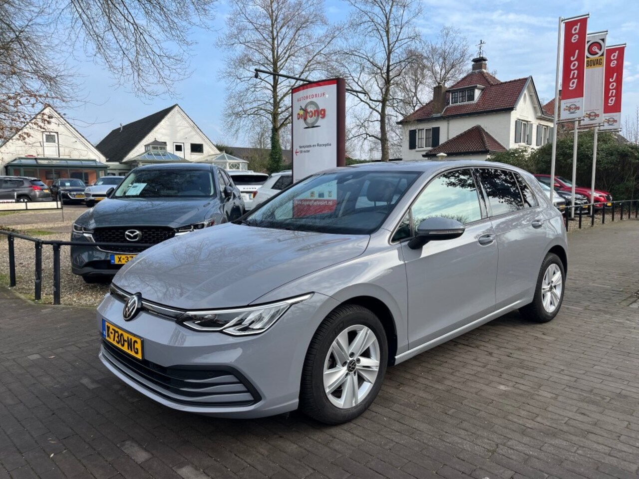 Volkswagen Golf - 1.0 TSI LIFE / NAVI / CARPLAY / DIGI COCKPIT / DAB / CAMERA / SFEERVERLICHTING - AutoWereld.nl