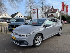 Volkswagen Golf - 1.0 TSI LIFE / NAVI / CARPLAY / DIGI COCKPIT / DAB / CAMERA / SFEERVERLICHTING