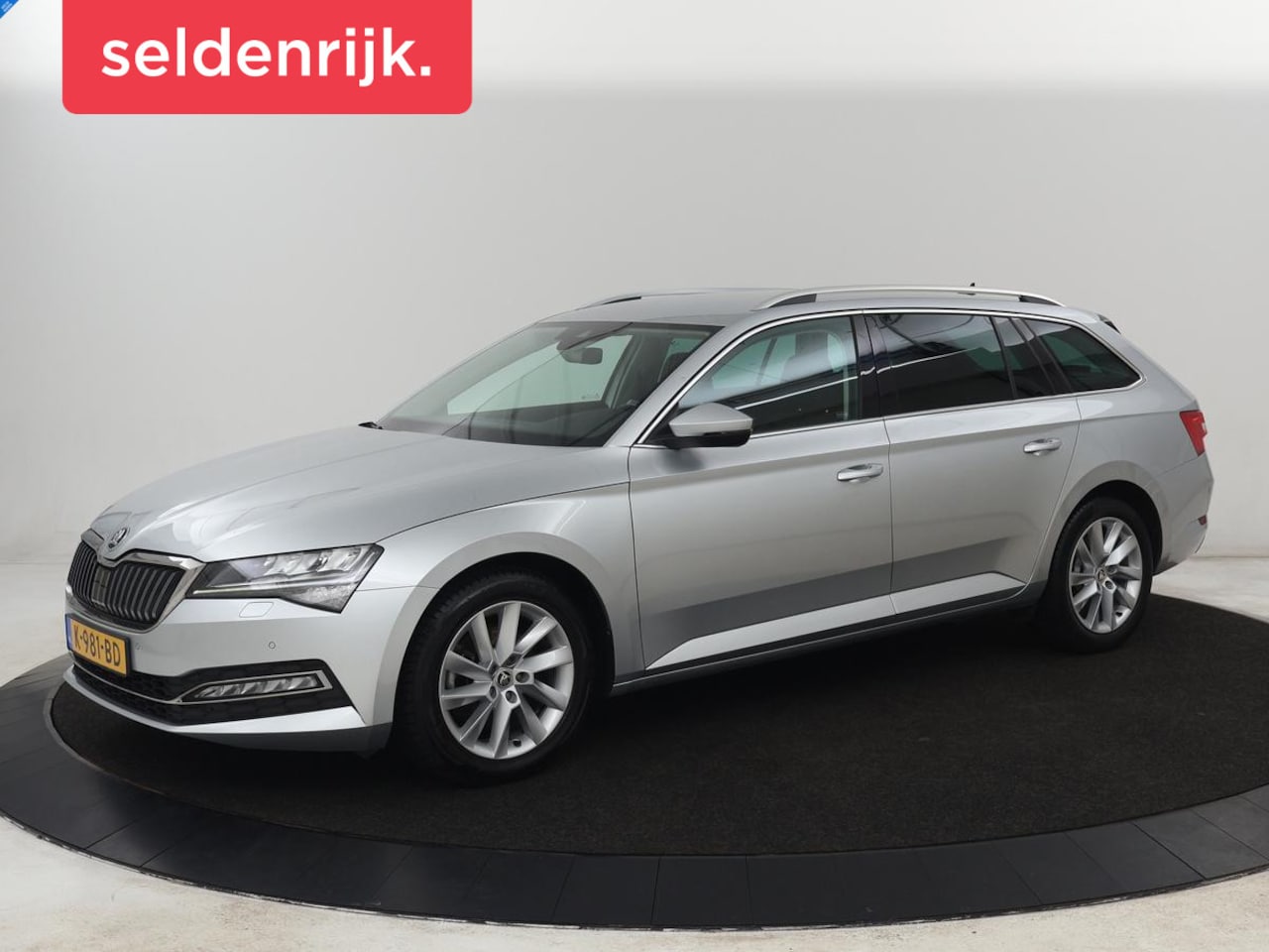 Skoda Superb - 1.5 TSI Business Edition | Trekhaak | Stoelverwarming | Adaptive cruise | Camera | Memory - AutoWereld.nl
