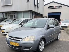 Opel Corsa - 1.4-16V Silverline 5 Deurs Airco. Prijs is inclusief nieuwe Apk keuring