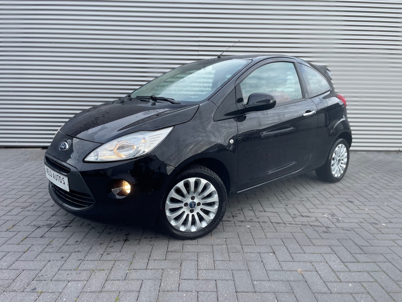 Ford Ka - 1.2 Titanium met panoramadak ( nw apk ) - AutoWereld.nl