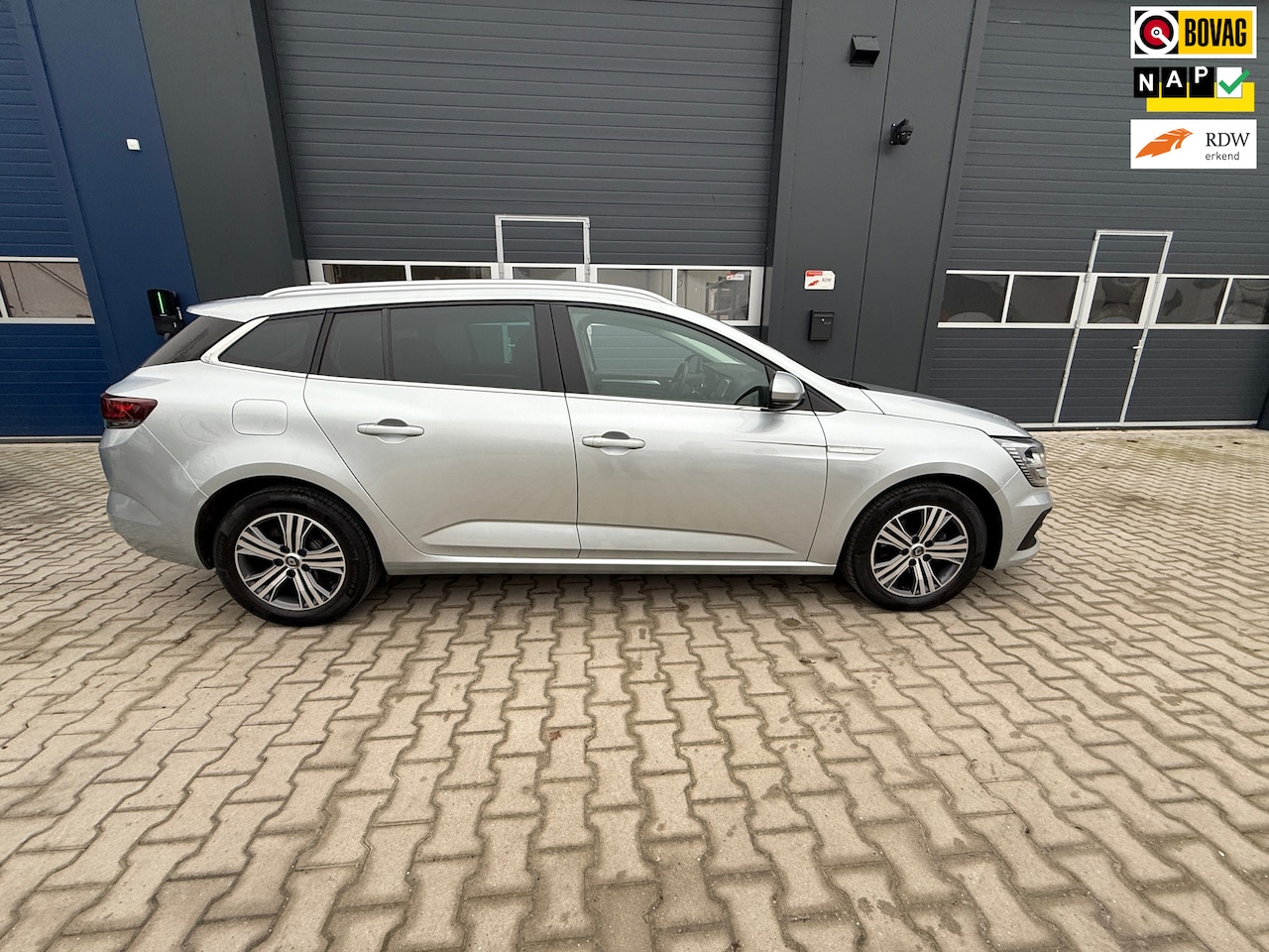 Renault Mégane Estate - 1.3 TCe Intens cruise-pdc-led-bluetooth - AutoWereld.nl