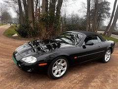 Jaguar XK8 - 4.0 V8 Convertible