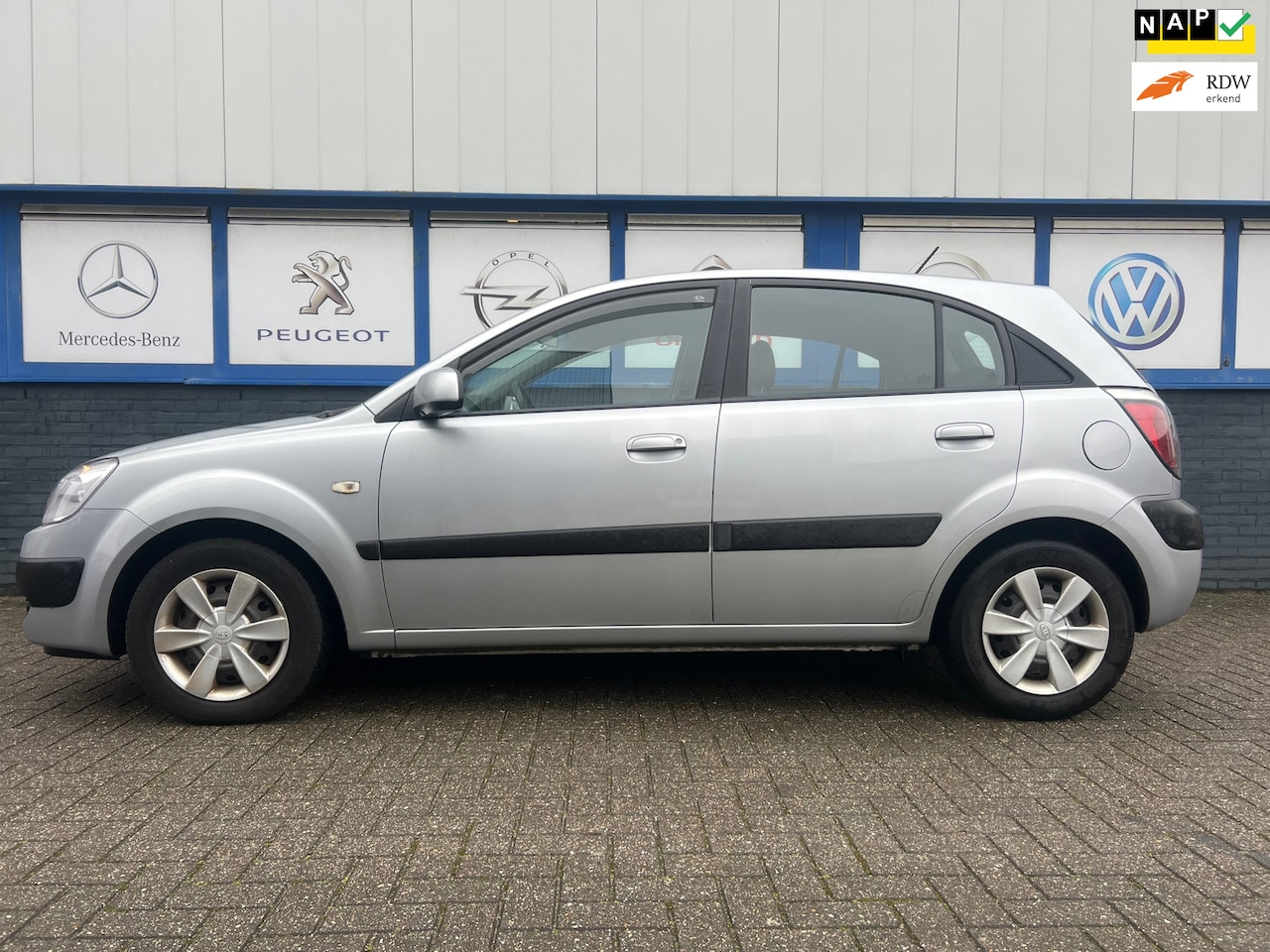 Kia Rio - 1.4 X-tra 2006 128000km NWE.APK 3495EU - AutoWereld.nl