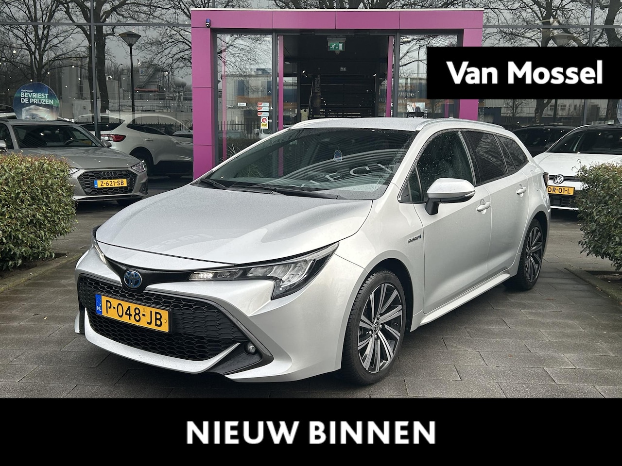 Toyota Corolla Touring Sports - 1.8 Hybrid Dynamic | APPLE CARPLAY | HALF LEDER | ACHTERUITRIJCAMERA | VIRTUAL COCKPIT | S - AutoWereld.nl