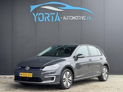 Volkswagen e-Golf - Highline 90% SOH*CAMERA*STOELVERW.*CARPLAY