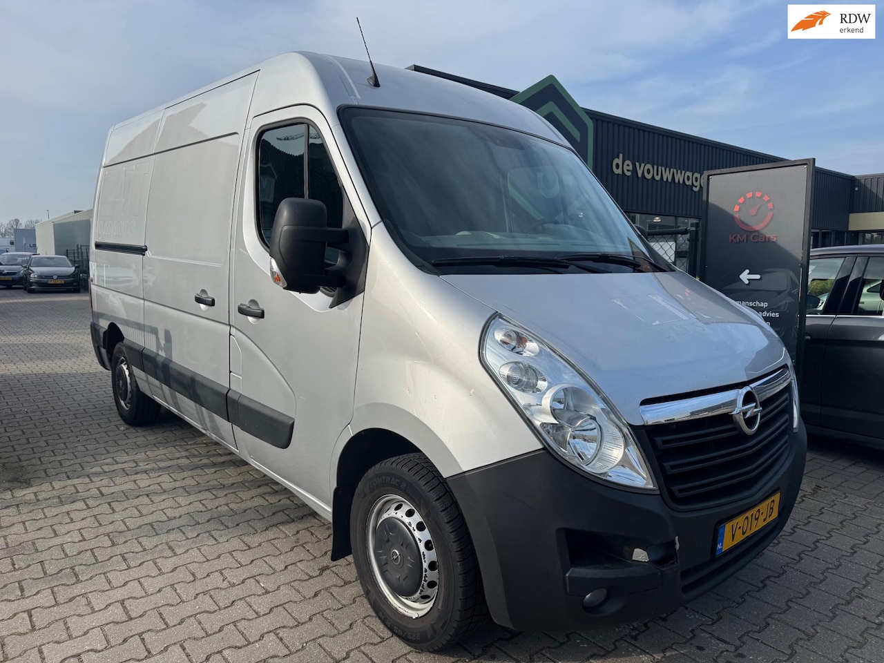 Opel Movano - 2.3 CDTI L2H3 - APK - N.a.p. - Airco - Navi -3 Zits ( 2017 ) - AutoWereld.nl
