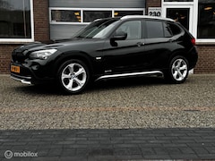BMW X1 - sDrive18i Executive LEDER/ECC-AIRCO/NAVIGATIE