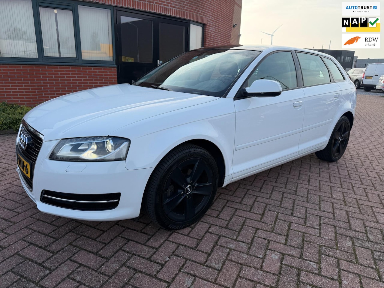 Audi A3 Sportback - 1.2 TFSI Attraction Advance S-Tronic/BOSE/BIXENON/CRUISE/PDC/NWAPK - AutoWereld.nl