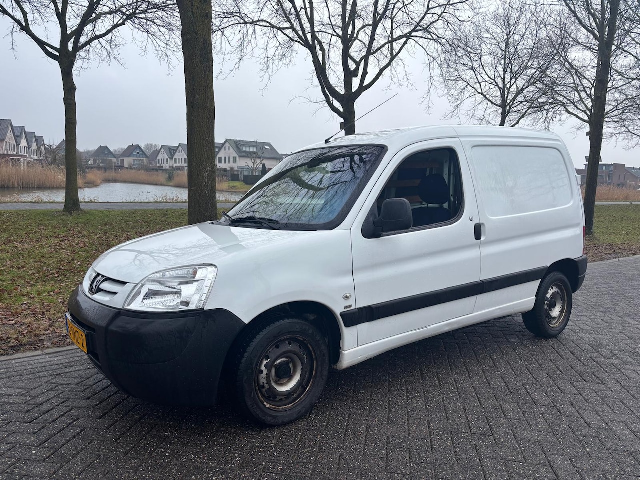 Peugeot Partner - 170C 1.6 HDI 170C 1.6 HDI - AutoWereld.nl