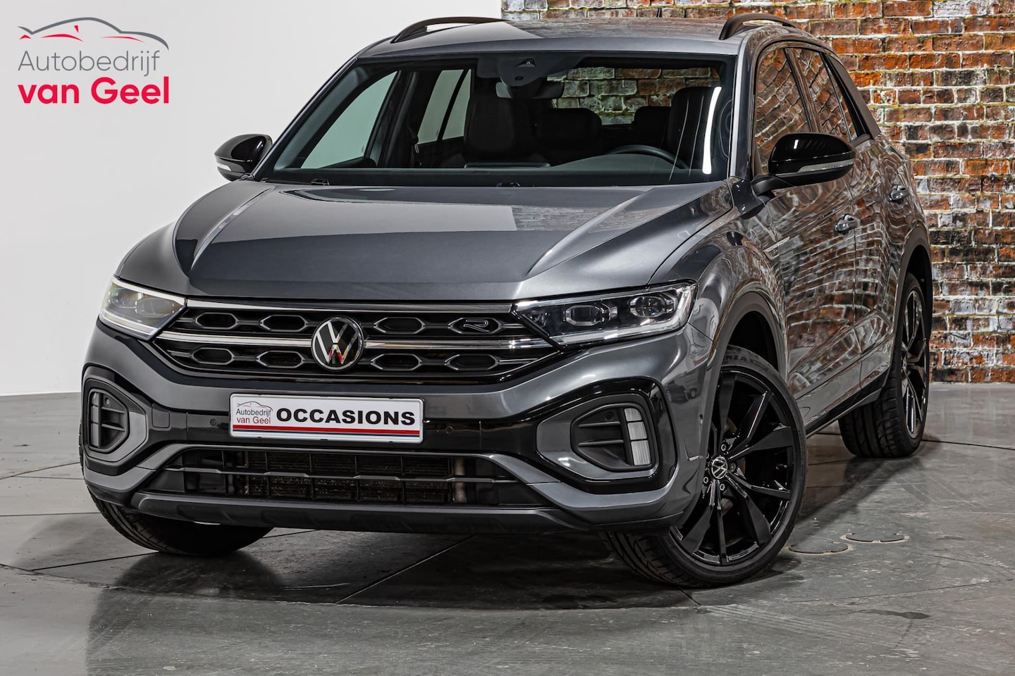 Volkswagen T-Roc - 1.5 TSI R-Line | Blackstyle pakket | DAB + | IQ Light | 19' LM Zwart - AutoWereld.nl