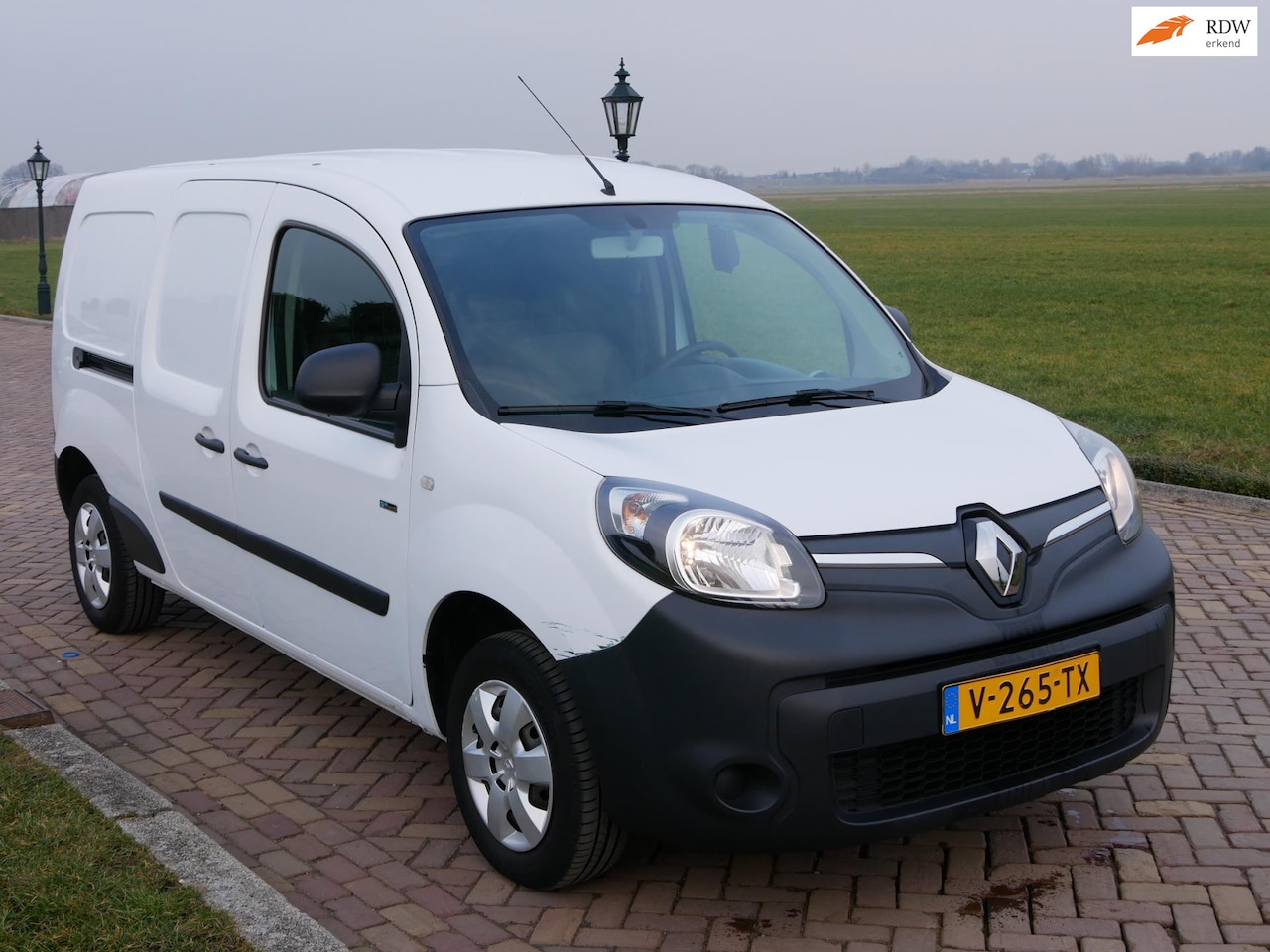 Renault Kangoo - Z.E. Maxi AC NAVI ** 6999 EX BTW ** - AutoWereld.nl