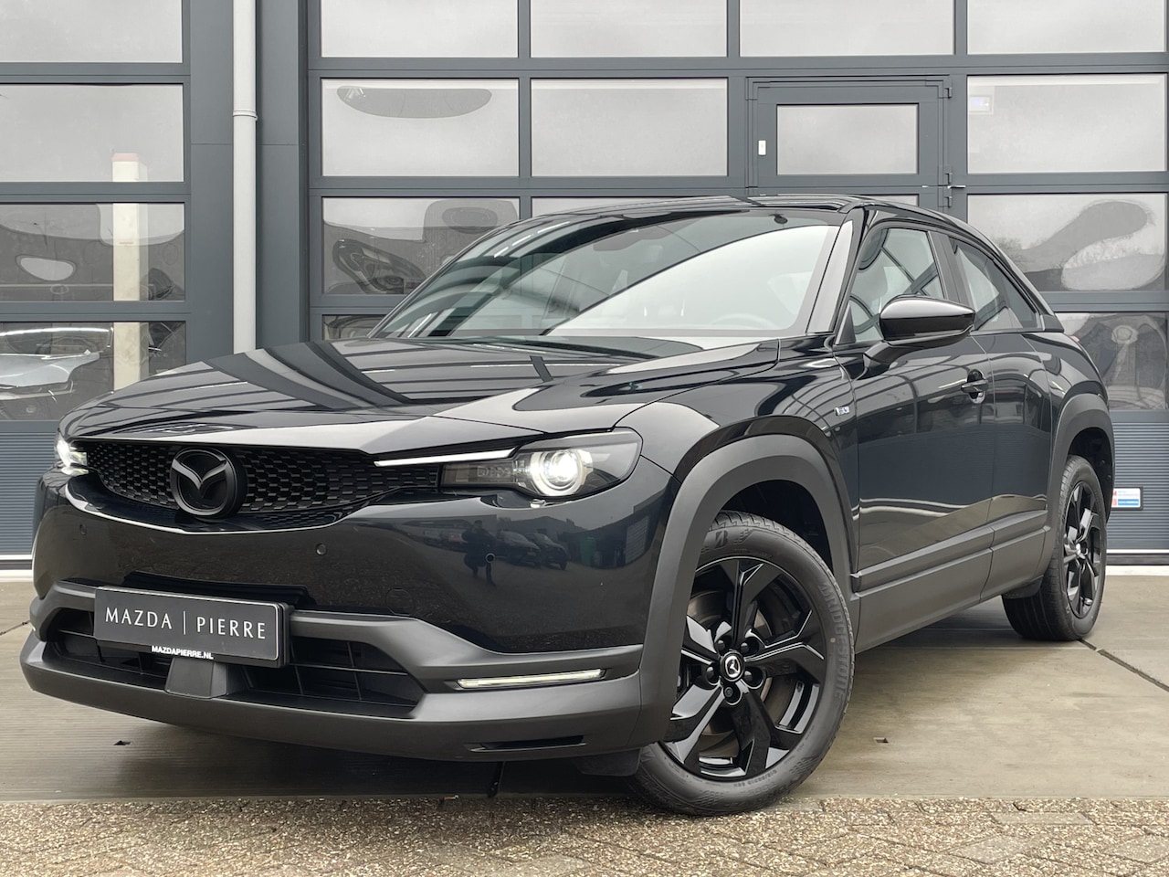 Mazda MX-30 - e-SkyActiv EV 145 Exclusive-line | BLACK EDITION | NAVI | 18 INCH LMV | APPLE CARPLAY Acht - AutoWereld.nl