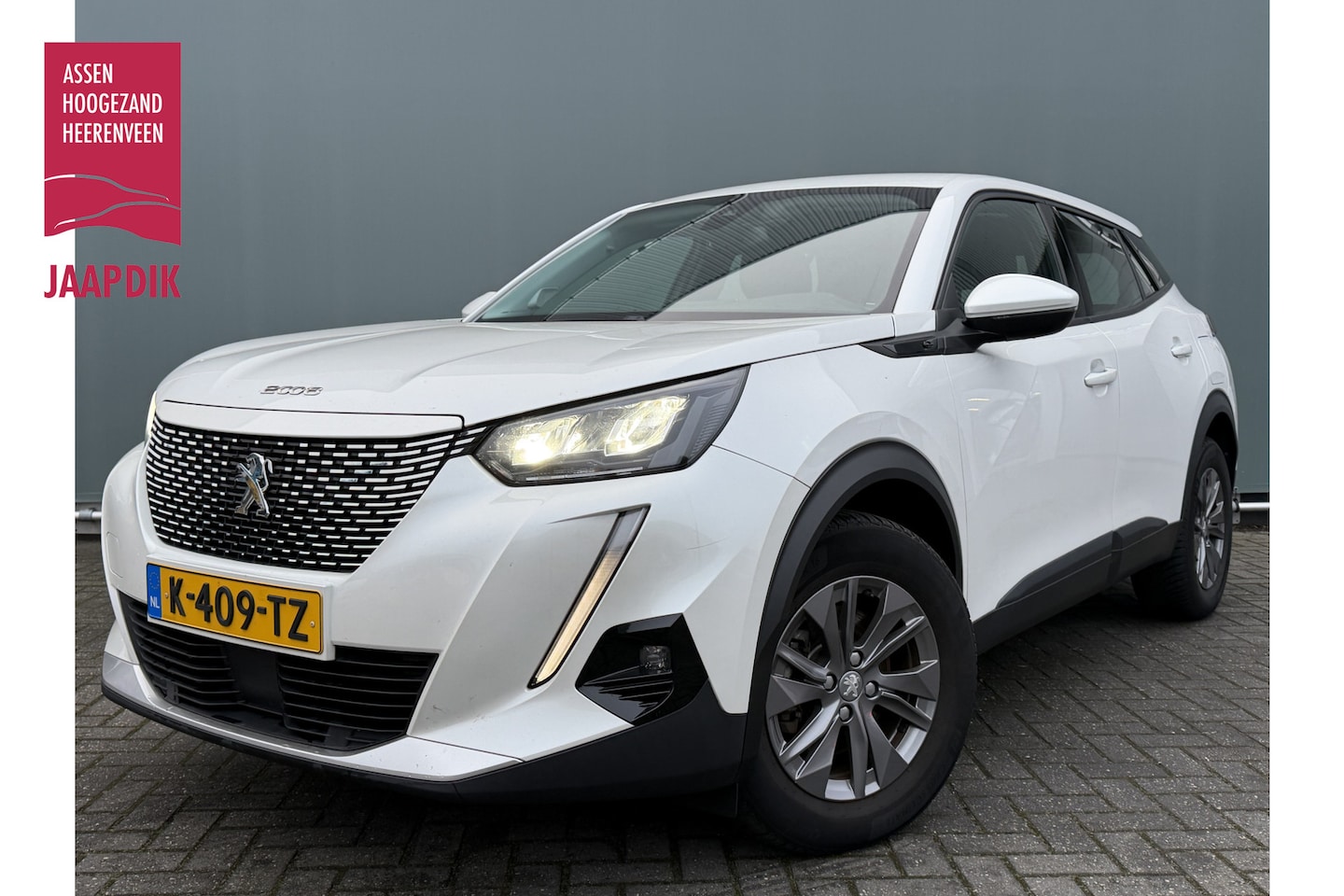 Peugeot e-2008 - BJR 2021 EV Blue Lease 136 PK Active 50 kWh NAVI | CLIMA | CRUISE | CARPLAY | LMV - AutoWereld.nl