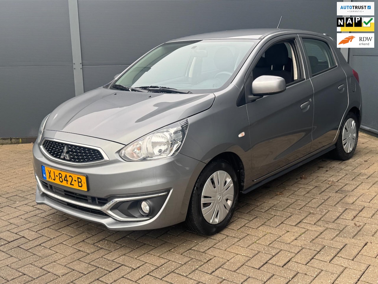 Mitsubishi Space Star - 1.0 Cool+ Airco / Nap / Trekhaak - AutoWereld.nl