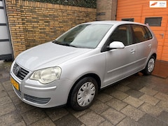 Volkswagen Polo - 1.4-16V Sportline