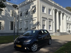 Toyota Aygo - 1.0 VVT-i 1:30, CAMERA, NAVI, NW. MODEL