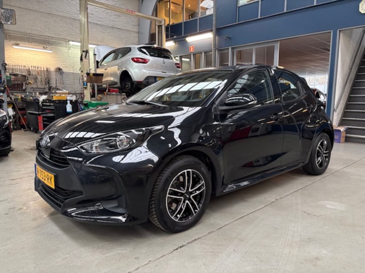 Toyota Yaris - 1.5 Hybrid 116pk CVT Active - AutoWereld.nl