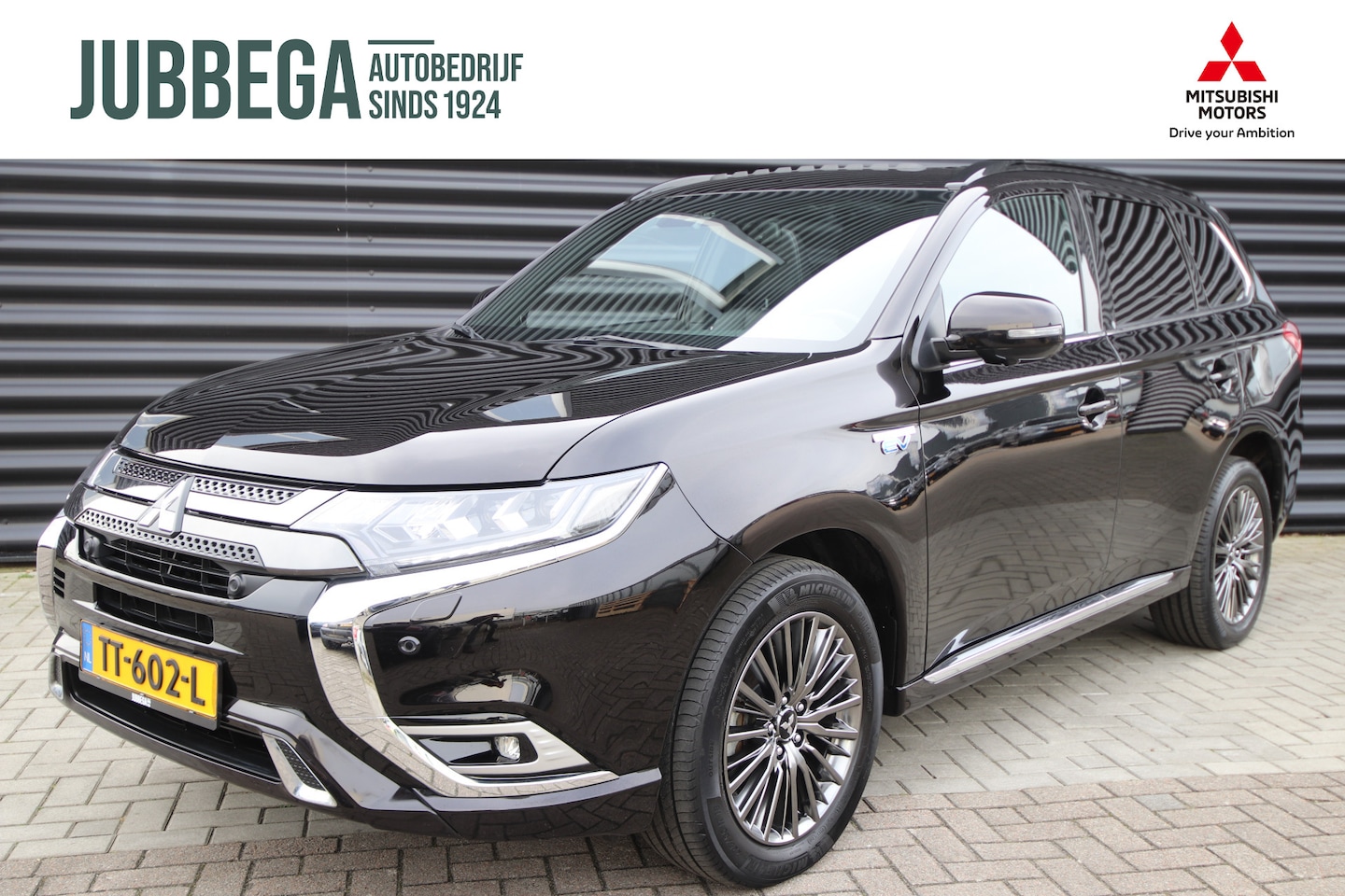 Mitsubishi Outlander - 2.4 PHEV S-Edition Dark Chrome, Opendak, Adaptive Cr, NL-Auto - AutoWereld.nl