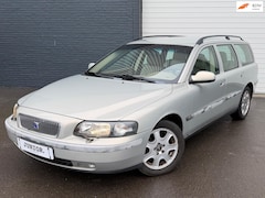 Volvo V70 - 2.4 T AUTOMAAT/LEDER/CRUISE/CLIMA/BLUETOOTH