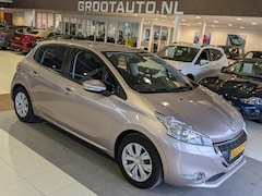 Peugeot 208 - 1.2 VTi Envy Airco, Cruise Control, Trekhaak, Stuurbekrachtiging