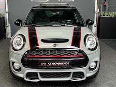 MINI John Cooper Works - S 2.0 JCW F1 H&K NAVIGATIE CARPLAY PANORAMADAK LEER CAMERA UNION JACK