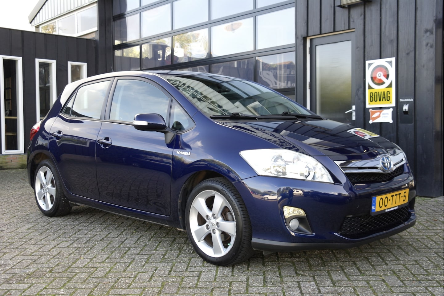 Toyota Auris - 1.8 Full Hybrid Dynamic Business | NL-Auto | Carplay | Camera | Cruise - AutoWereld.nl
