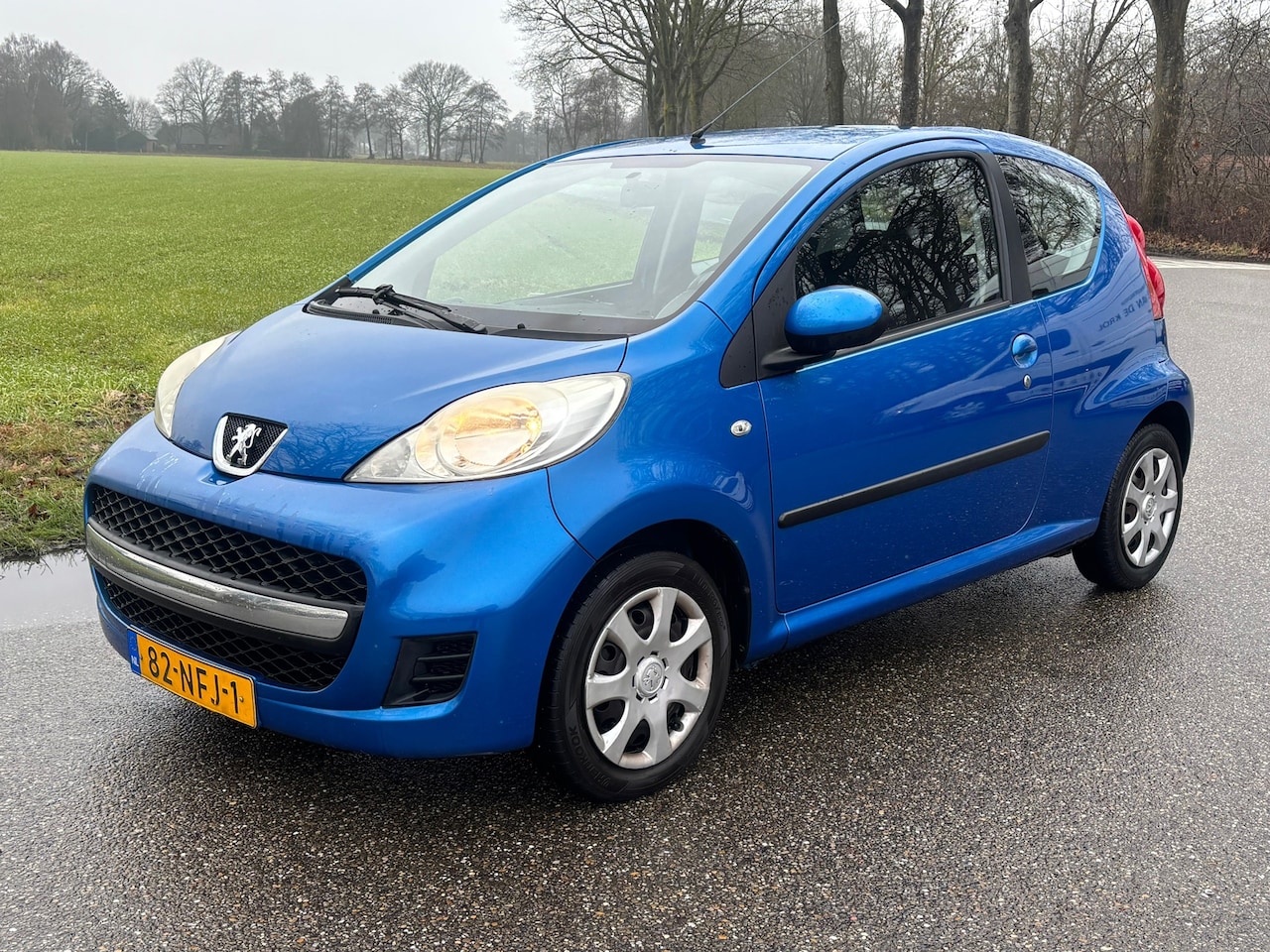 Peugeot 107 - 1.0-12V XS |nieuwe apk bij levering | airco | frisse auto | blanke lak voorbumper niet top - AutoWereld.nl
