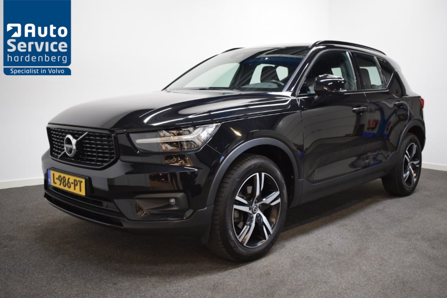 Volvo XC40 - T3 163pk AUT8 R-Design/ Trekhaak 1600kg/ Pano dak/ 360 Camera/ Stoel &Stuurver./ Harman Ka - AutoWereld.nl