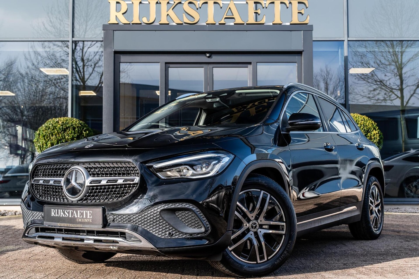 Mercedes-Benz GLA-Klasse - 200 AMG Line|ACC|STERRENHEMEL|SFEERVERL. - AutoWereld.nl