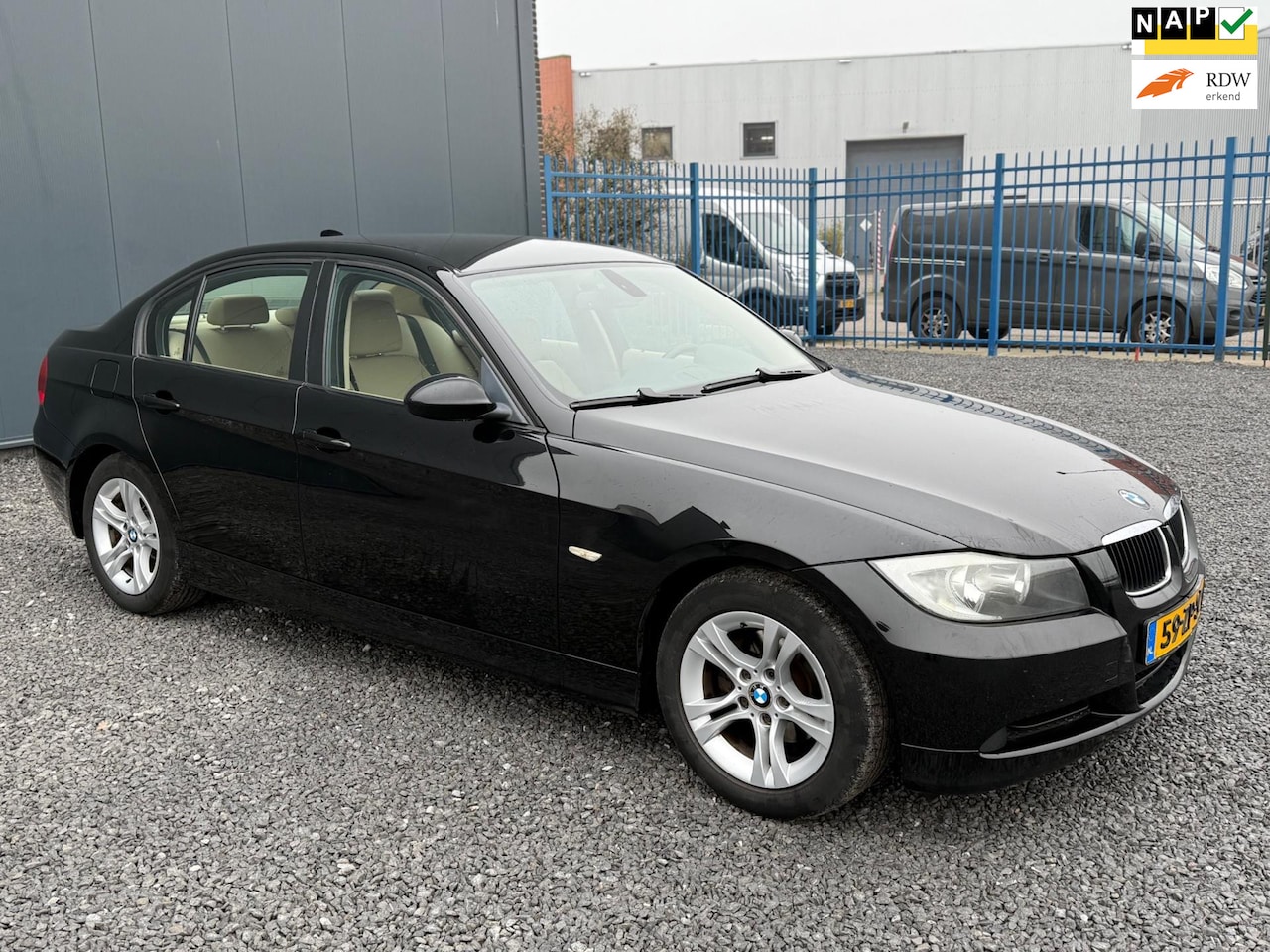 BMW 3-serie - 318i Business Line LEDER!6BAK!NAVI!APK!KOOPJE! - AutoWereld.nl
