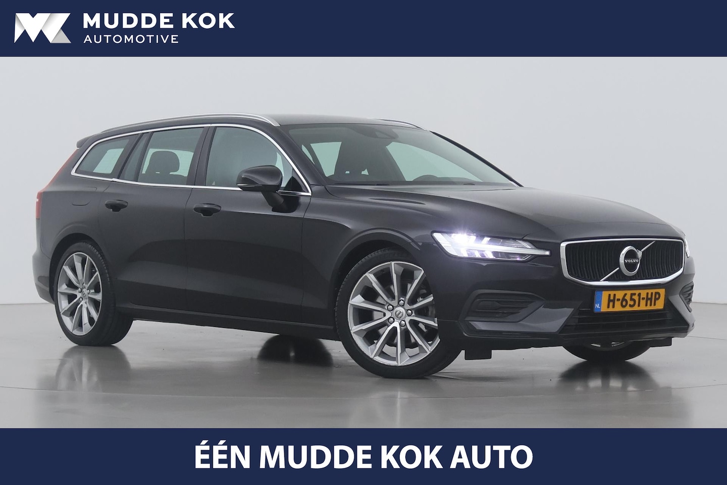 Volvo V60 - T4 Momentum Pro | Leder | Stoel+Stuurverwarming | Camera | 19 Inch | Apple Carplay - AutoWereld.nl